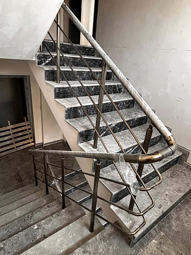 Yuvarlak Küpeşte Korkuluk
